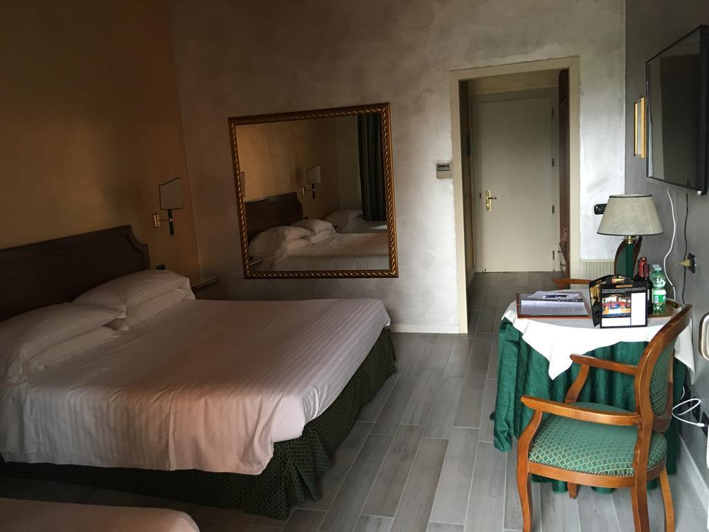 Hotel Don Carlo Broni 외부 사진