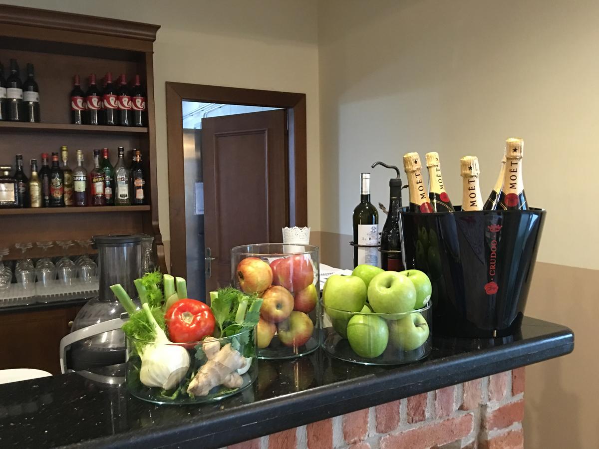 Hotel Don Carlo Broni 외부 사진