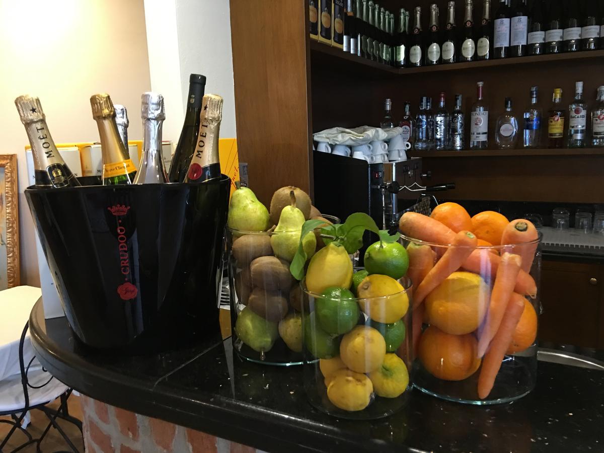 Hotel Don Carlo Broni 외부 사진